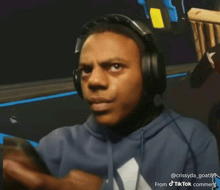 Side Eye Meme 18 - Funny Side Eye Reaction GIF